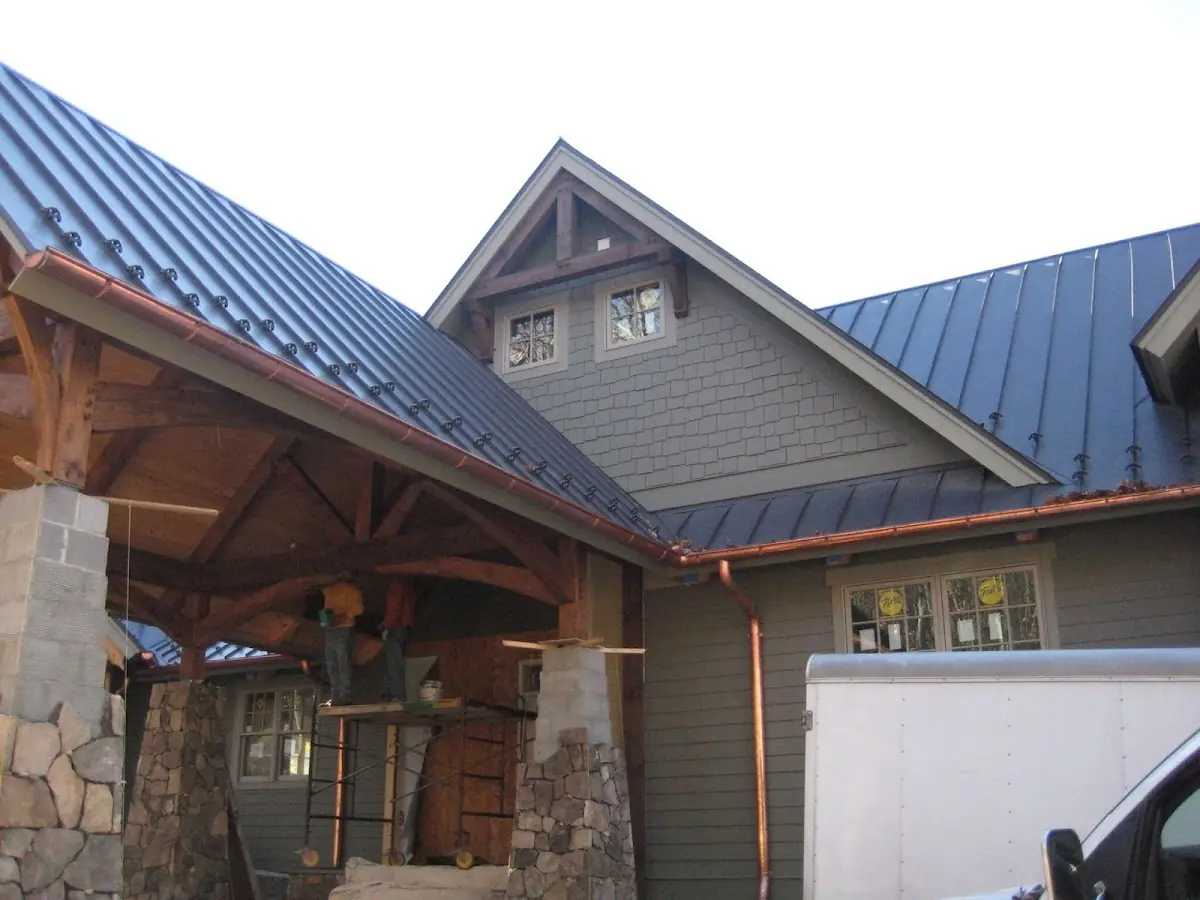 Craftsman Roofing team delivering quality roofing work in Milan